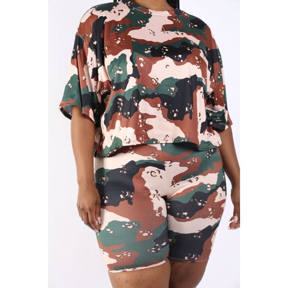 Women's Camo Printed Crop Top And Matching Biker Shorts Cute Set Plus Curvy Size - Picture 2 of 11